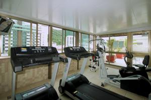 Fitness centrum a/nebo fitness zařízení v ubytování Mar Palace Copacabana Hotel