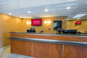 The lobby or reception area at Red Roof Inn Parsippany