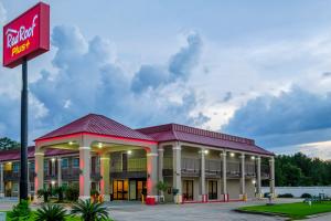 a rendering of the front of a hotel at Red Roof Inn PLUS+ Hammond in Hammond