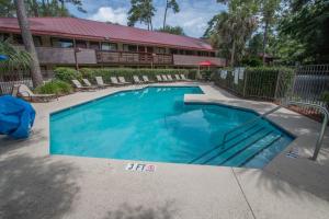 Gallery image of Red Roof Inn Hilton Head Island in Hilton Head Island