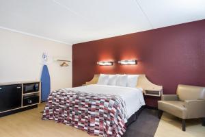 Postel nebo postele na pokoji v ubytování Red Roof Inn Laredo