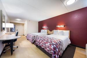 Postel nebo postele na pokoji v ubytování Red Roof Inn Laredo