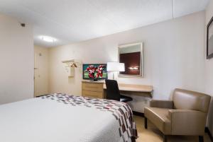 Postel nebo postele na pokoji v ubytování Red Roof Inn Laredo