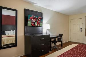 Imagen de la galería de Red Roof Inn & Suites Scottsboro, en Scottsboro