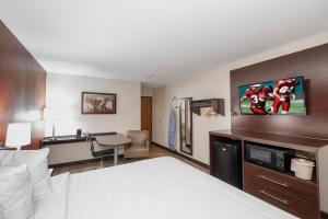 Μια τηλεόραση ή/και κέντρο ψυχαγωγίας στο Red Roof Inn Bristol