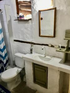 Ένα μπάνιο στο Viejamar B&B