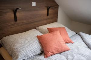 Posteľ alebo postele v izbe v ubytovaní Apartsee Wellness Plzeň