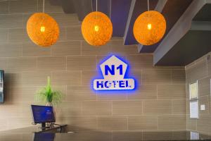TV a/nebo společenská místnost v ubytování N1 Hotel Bulawayo
