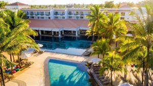 Skats uz peldbaseinu naktsmītnē Mauricia Beachcomber Resort & Spa vai tās tuvumā