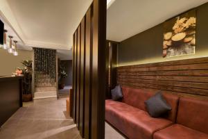 A seating area at AKKA Lush Hotel Taksim