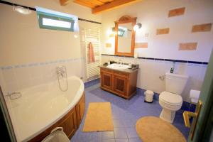 Ένα μπάνιο στο Fekete Gólya XL +37 φωτογραφίες