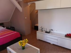 Φωτογραφία από το άλμπουμ του Vetrovi šumijo II σε Kapele