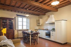 Η κουζίνα ή μικρή κουζίνα στο Agriturismo Borgo Dante