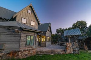 Budova, kde se chata nachází