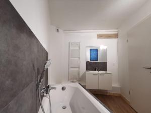 Koupelna v ubytování Luxury Spa Hotel - Francofolies