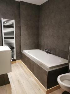 Koupelna v ubytování Luxury Spa Hotel - Francofolies