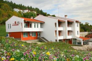 Gallery image of Family Hotel Saint Konstantin in Glavatartsi