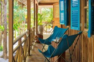 Ein Balkon oder eine Terrasse in der Unterkunft Sok San Beach Resort