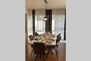 Restaurace v ubytování Gite Les cigognes de la Doller