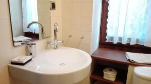Koupelna v ubytování Casa Argentera + 30 fotografií