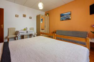 TV a/nebo společenská místnost v ubytování Apartment Antic S