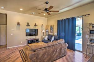TV at/o entertainment center sa Cave Creek Casita with Fire Pit 5 Mi to Town and Golf