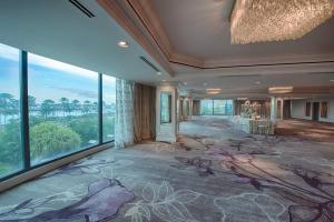Uma área de estar em Intercontinental Miramar Panama by IHG
