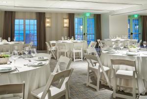 Restaurace v ubytování InterContinental The Clement Monterey by IHG