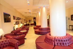Lobbyn eller receptionsområdet på Park Hotel San Michele