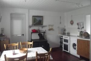 صورة لـ Quarvue Farmhouse, Unique house with views of Mournes and Cooleys في Ó Méith