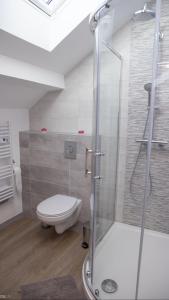 Modern Living tesisinde bir banyo