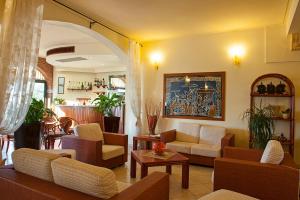 Posezení v ubytování Hotel Parco delle Cale