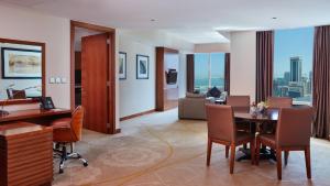 พื้นที่นั่งเล่นของ InterContinental Doha The City by IHG