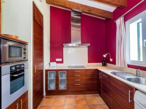O bucătărie sau chicinetă la Villa Finesse 1 - Lovely 3 bedroom villa - Great pool area - Perfect for families
