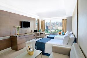 Televisyen dan/atau pusat hiburan di Harbour Plaza 8 Degrees