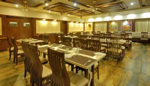 Restaurace v ubytování Vishal Lords Inn Gir Forest