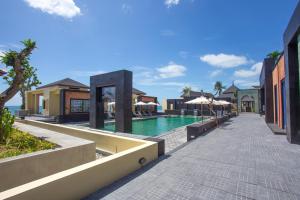 Bazén v ubytování Pavilion Pool Residence Samui - SHA Extra Plus nebo v jeho okolí