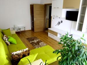 Μια τηλεόραση ή/και κέντρο ψυχαγωγίας στο Urban Retreat Luxury HideAway +14 φωτογραφίες