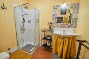 A bathroom at Alloggio Turistico Centro Storico Malatesta