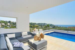 Bazén v ubytovaní Graham Holiday Rentals - Baladrar alebo v jeho blízkosti