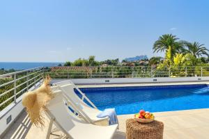 Bazén v ubytovaní Graham Holiday Rentals - Baladrar alebo v jeho blízkosti