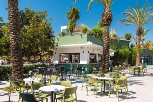 Restavracija oz. druge možnosti za prehrano v nastanitvi Mobile Homes by KelAir at Camping La Sirene