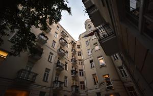 Budova, v ktorej sa apartmán nachádza