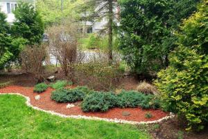 O grădină în afara Paradise in heart of Poconos FaSt InTeRnEt Close to All Attractions