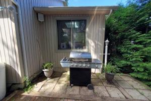Imagine din galeria proprietății Paradise in heart of Poconos FaSt InTeRnEt Close to All Attractions în Pocono Summit