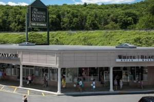 Oaspeți care stau la Paradise in heart of Poconos FaSt InTeRnEt Close to All Attractions