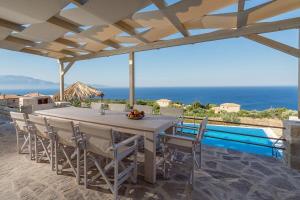 ザキントスにあるLuxury Zakynthos Villa Moore Villa 8 Guests - 4 Bed Agios Nikolaosのギャラリーの写真