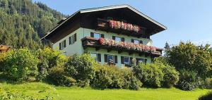 Zdjęcie z galerii obiektu Gästehaus Zum Tauern w mieście Radstadt