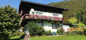 Zdjęcie z galerii obiektu Gästehaus Zum Tauern w mieście Radstadt