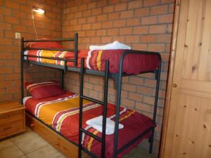 Palanda nebo palandy na pokoji v ubytování Vacation home Zwaantje #BL69